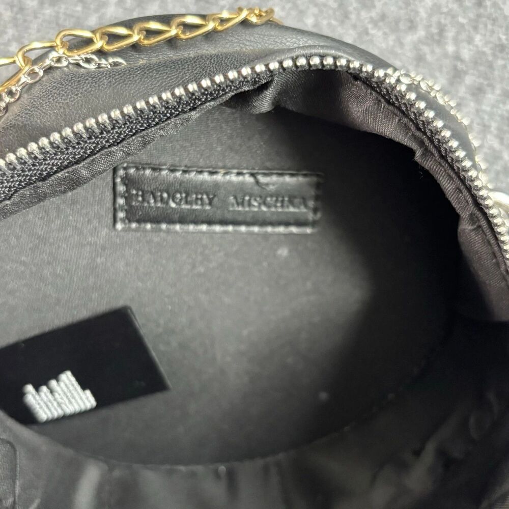 BADGLEY MISCHKA Round Diamond Quilted Crossbody with Pearls NWT - Picture 8 of 10